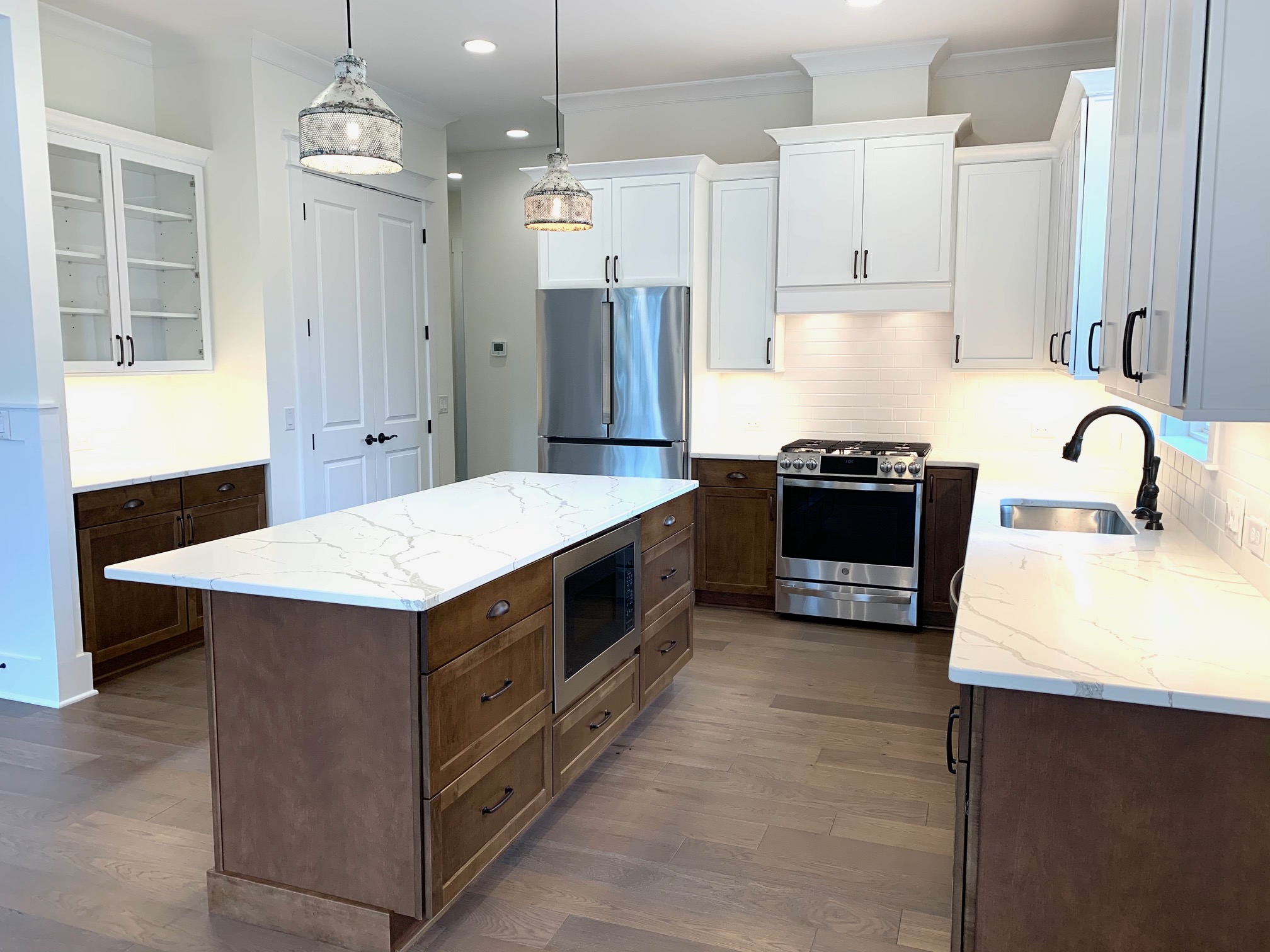 CHARTER 75 MODERN KITCHEN visual data 7